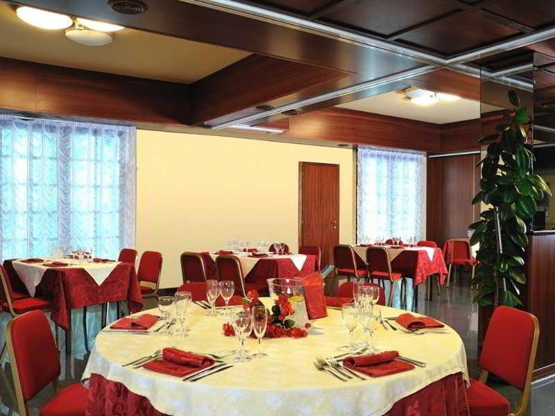 Hotel & Residence Dei Duchi Ουρμπίνο Εξωτερικό φωτογραφία
