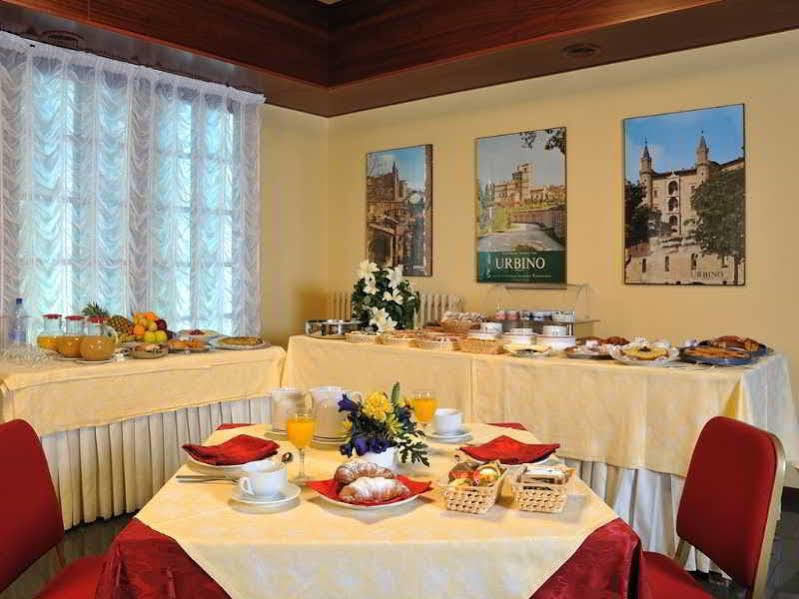 Hotel & Residence Dei Duchi Ουρμπίνο Εξωτερικό φωτογραφία
